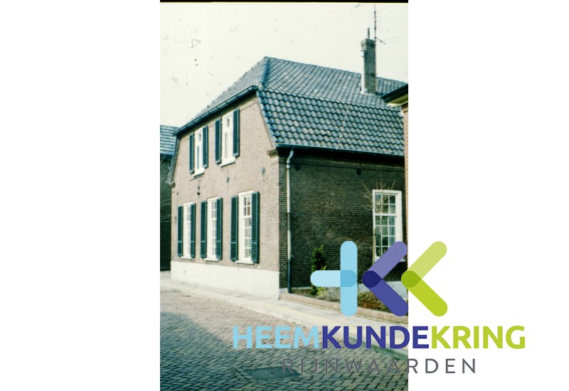 Coll. Gemeente Rijnwaarden Voormalige Ambts woning burg Bruns en Artsen woning Dr Wilde -Dorpsdijk